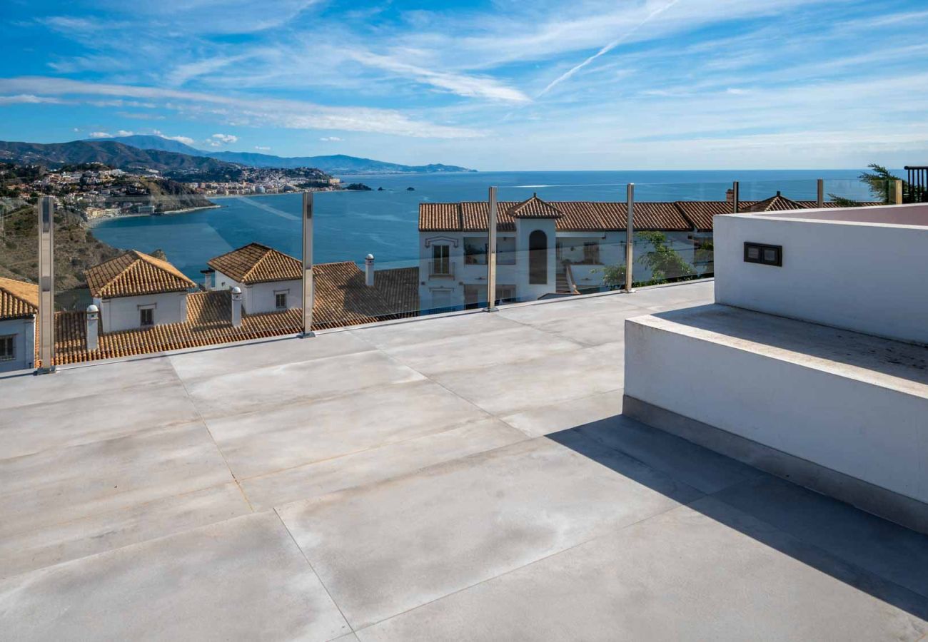 Villa in La Herradura - Stunning 4 bed villa with private pool and views