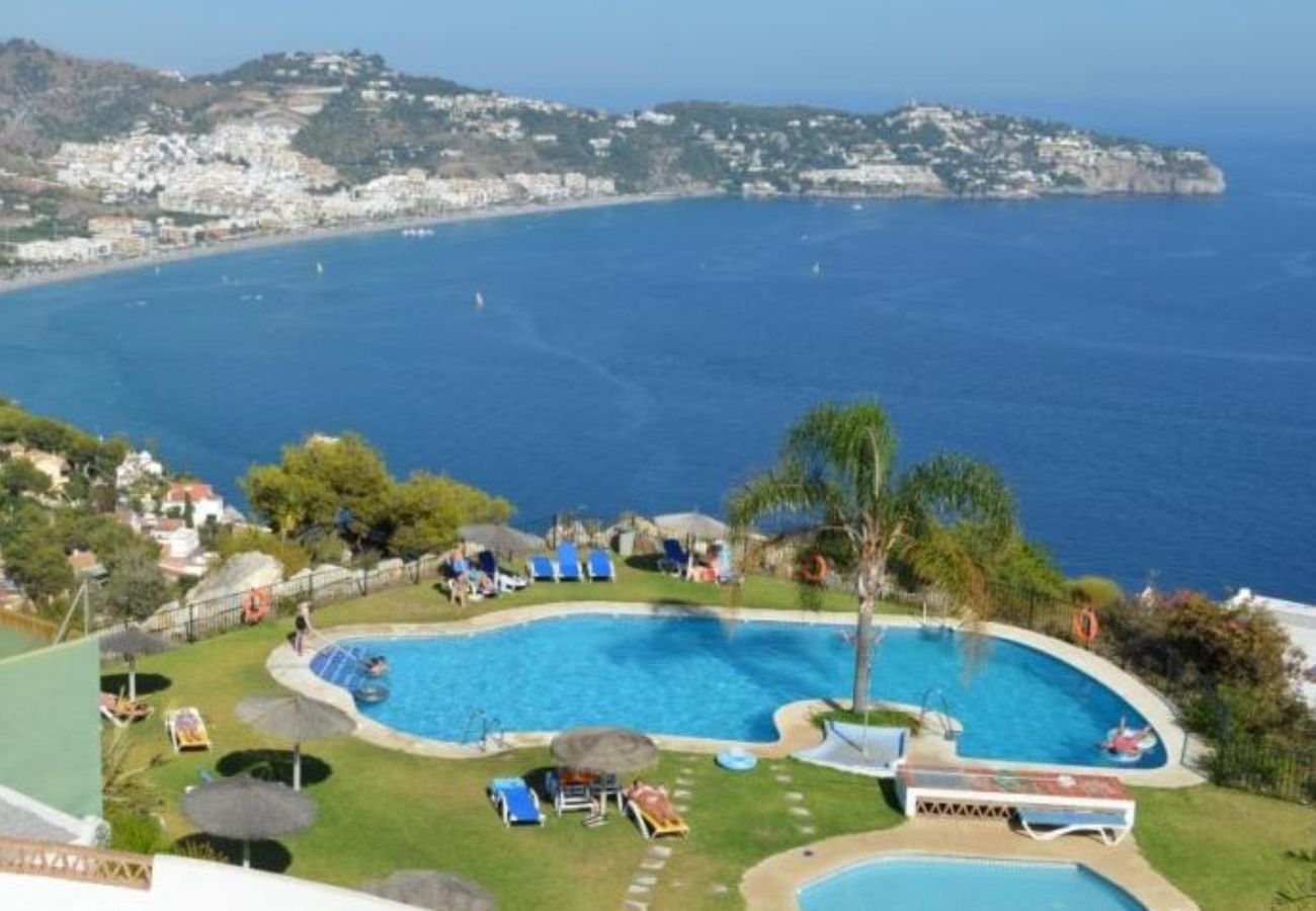 Villa/Dettached house in La Herradura - Beautiful 6 bedrooms House with stunning views