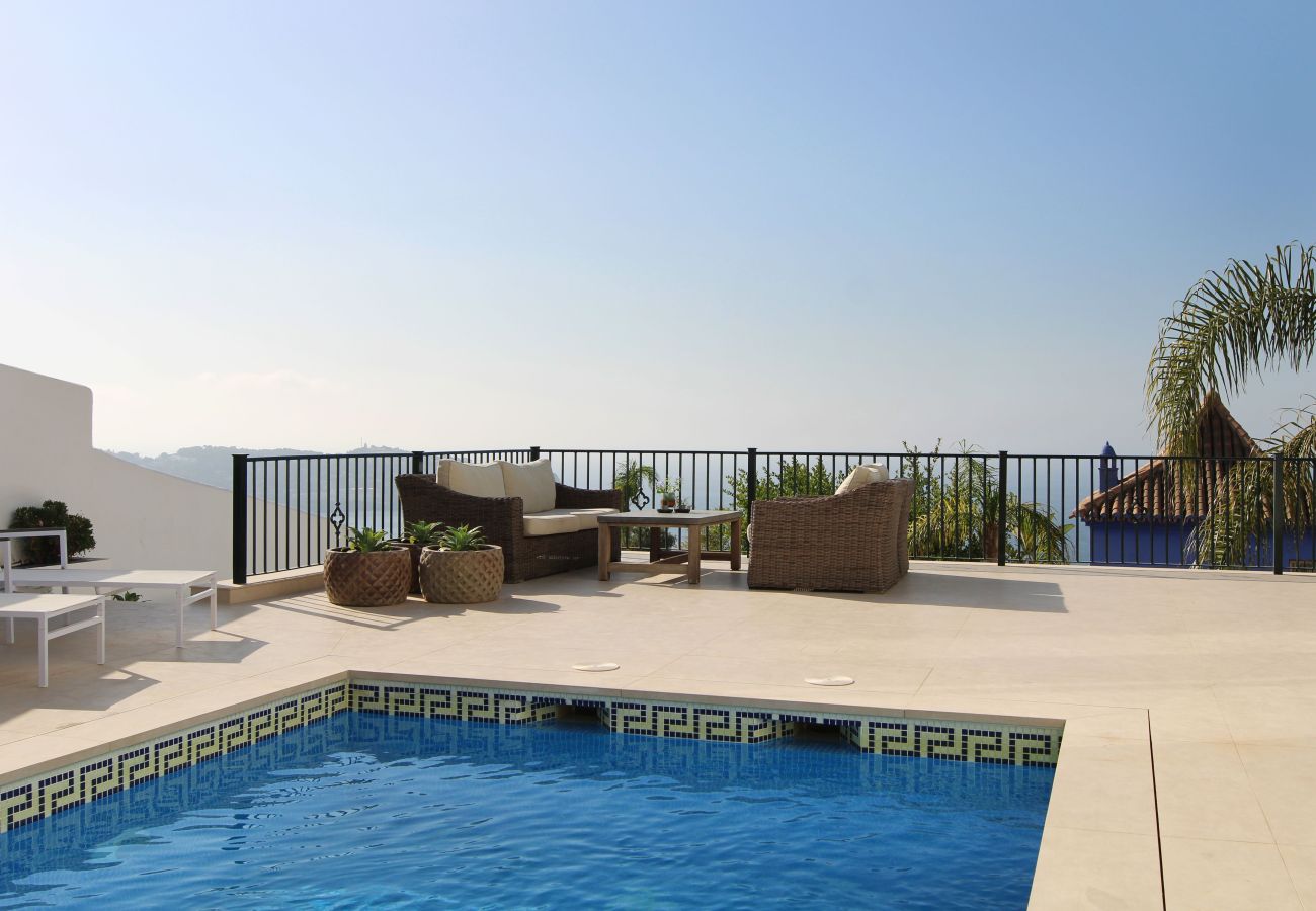 Villa/Dettached house in La Herradura - Beautiful 6 bedrooms House with stunning views