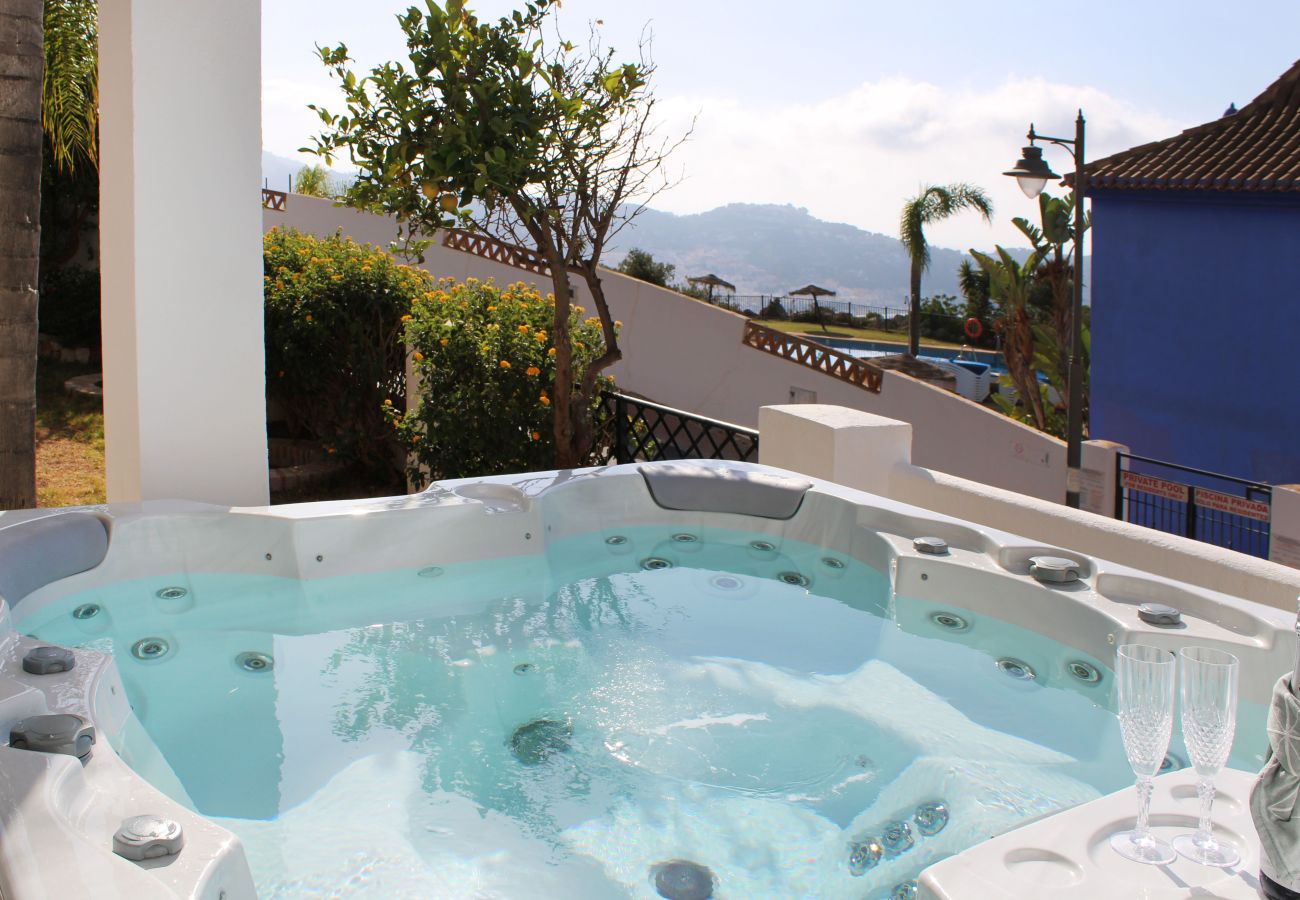 Villa/Dettached house in La Herradura - Beautiful 6 bedrooms House with stunning views